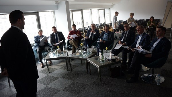 Młodzi przedsiębiorcy rywalizowali w Dragons Den