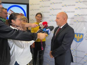 1facac26-2fd5-4a37-8c91-e6e0ecec4156