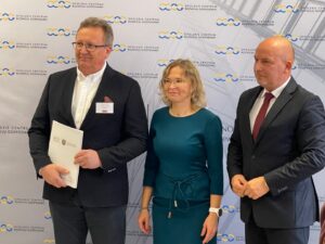 6e7c02fc-b1e1-43c5-9105-23a769bef788