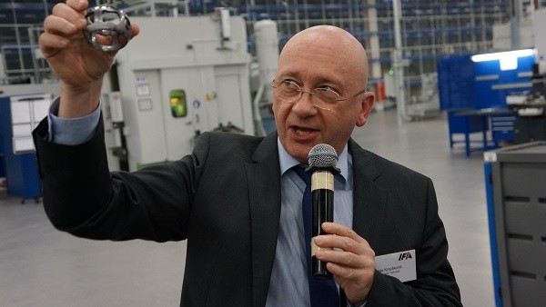 Naukowcy i firmy będą „odchudzać” pojazdy