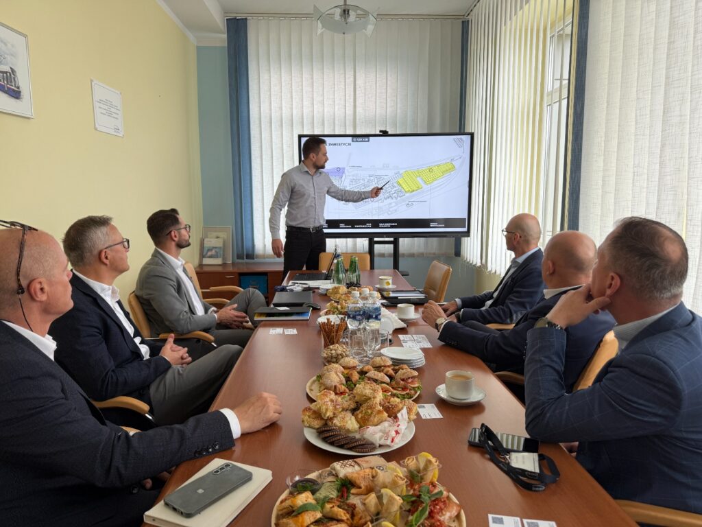 spotkanie-w-PESA-Bydgoszcz