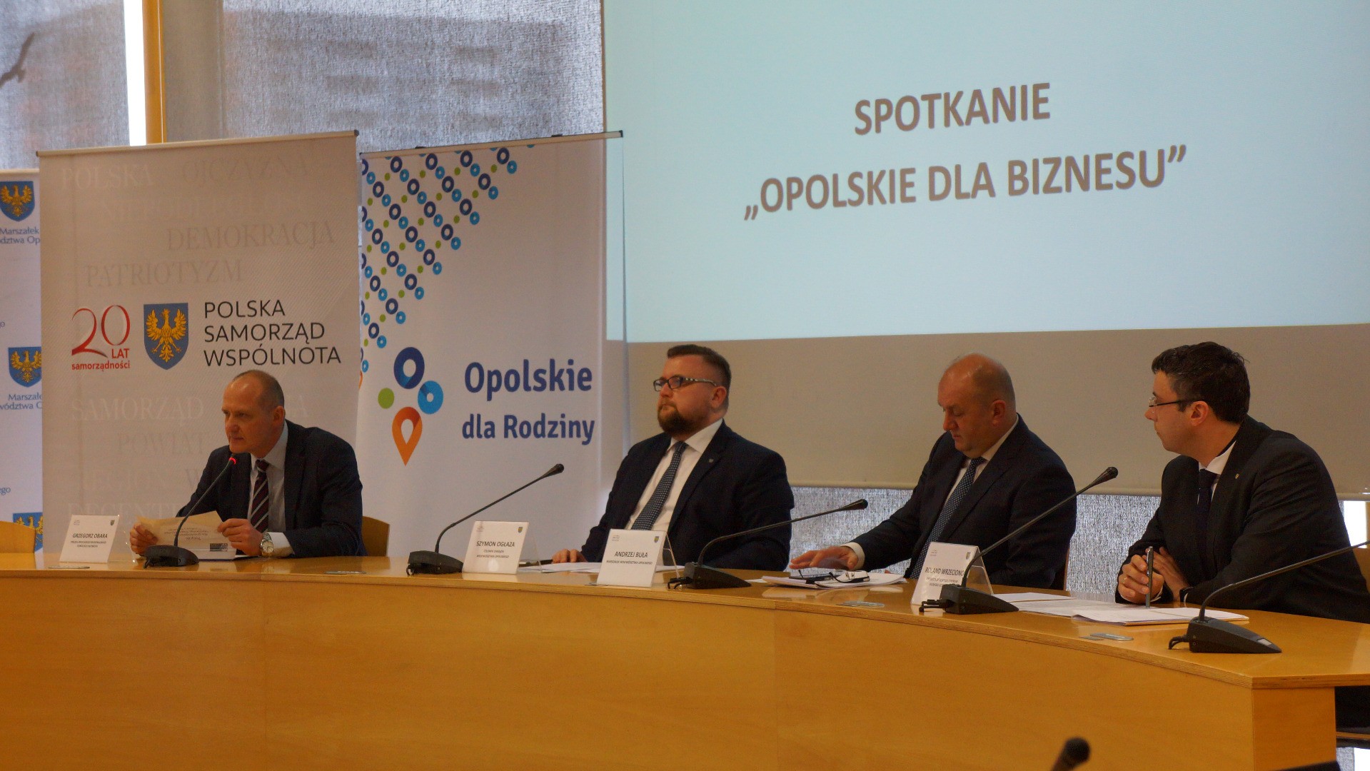 18,6 mln zł na specjalistyczne usługi dla firm