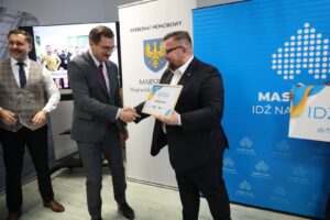 fcf1b1e7-dcf2-45ce-98c3-04c5c09136ad