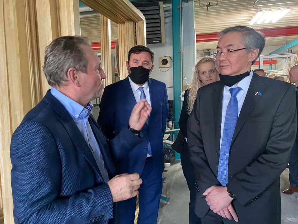 Ambasador Kazachstanu odwiedził opolskie firmy