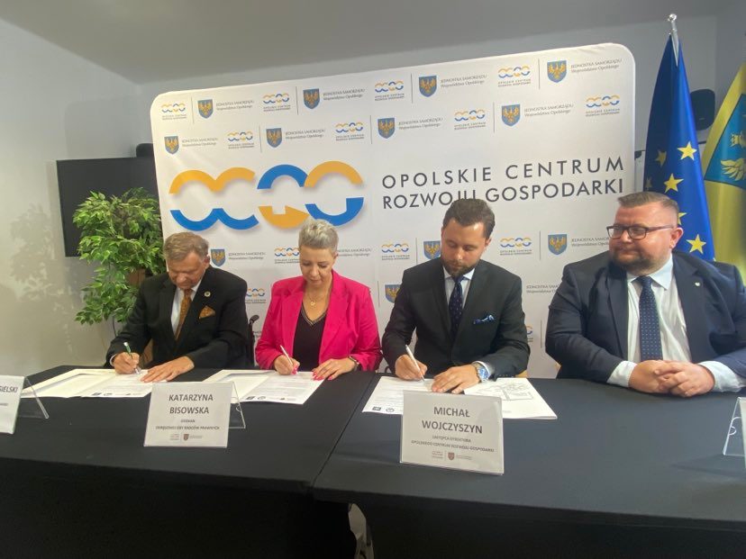 Adwokaci i radcy prawni razem na rzecz biznesu